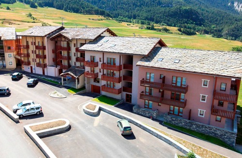 Termignon Apartment | Cozy apartment 4 ppl, Termignon, ski-in/ski-out, balcony, wifi
