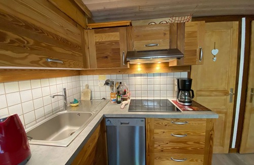Le Grand-Bornand Apartment | Cozy apartment for 6 with large terrace and parking, close to activities