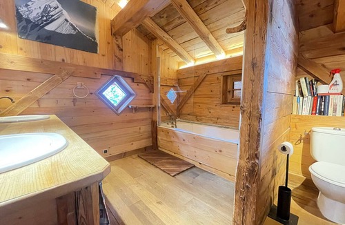 Notre-Dame-de-Bellecombe Ski Chalet | Cozy chalet for 6-8 with wood stove and sunny terrace