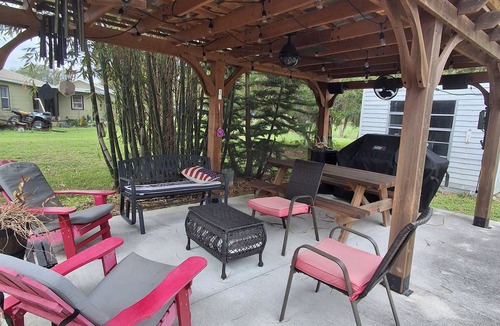 Florida South Atlantic Coast House | Cozy camper in quaint small town
