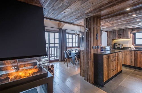 Meribel Village Ski Chalet | Cozy chalet with SPA near slopes in Méribel