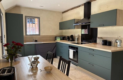 Thiel-sur-Acolin Cottage | Cozy Ecological Cottage in Sologne Bourbonnaise, Pets Allowed, Parking