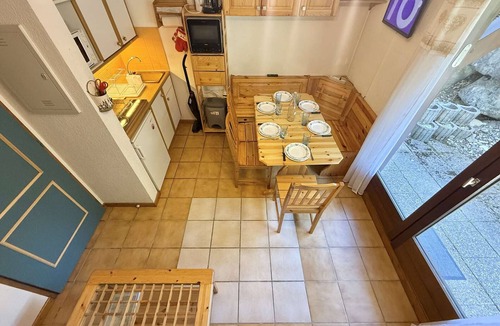 Praz-sur-Arly Apartment | Cozy Ground Floor Studio Cabin in Praz-sur-Arly with Terrace - Sleeps 5