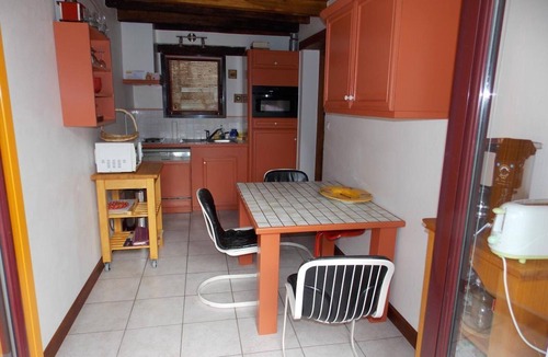 Neuvy Apartment | Cozy rental in Neuvy with garden and pets allowed