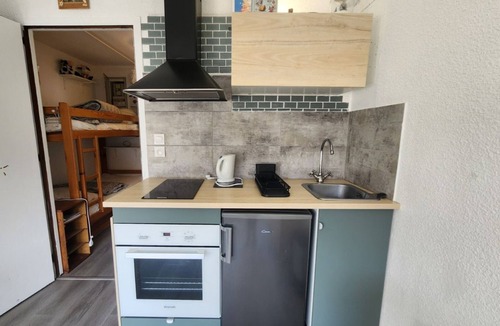 Samoens Apartment | Cozy studio for 4 with balcony and pets allowed in Samoëns