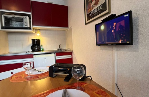 Samoens Apartment | Cozy studio in central Samoëns, sleeps 4, near amenities