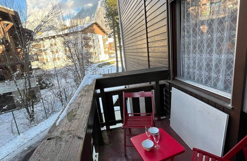 Samoens Apartment | Cozy studio in central Samoëns, sleeps 4, near amenities