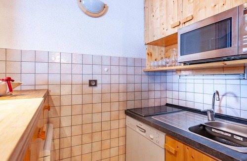 Meribel-Mottaret Apartment | Cozy Studio in Mottaret, 28m², Sleeps 4, Near Pistes, Balcon, Pets Welcome