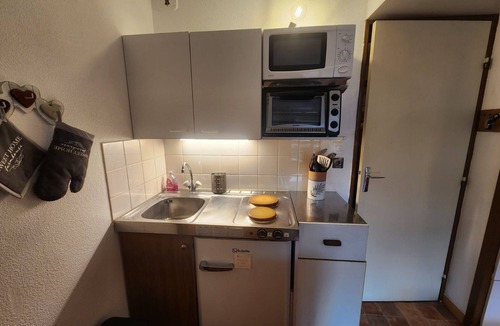 Samoens Apartment | Cozy studio in Samoëns center with private parking, close to amenities