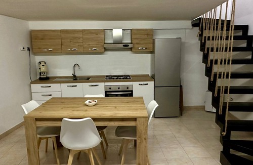 Pollena Trocchia Apartment | COZY VACATION HOME FRANCESCA 10 MINUTES FROM NAPLES CENTER