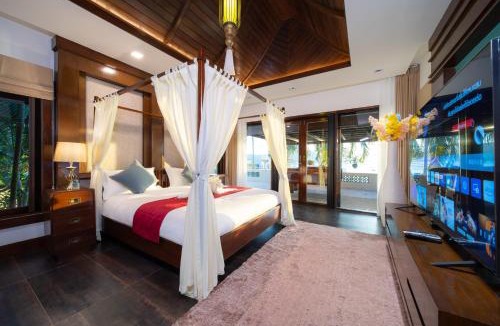 Wichit Villa | D Villa Phuket - Luxury 6 Bedroom Private Pool Villa in Cape Panwa