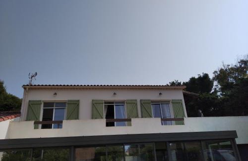 Le Brusc Apartment | Dans Villa SUPERBE T2 INDEPENDANT
