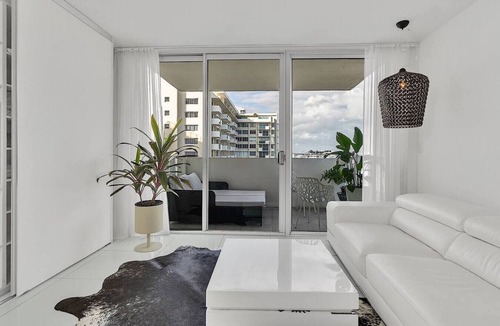 West Avenue Apartment | Deluxe Balcony Suite with Pool, spa, Gym