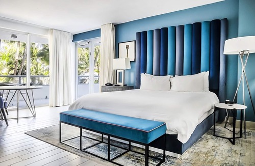 City Center Hotel | Deluxe Garden View King Balcony at The Sagamore Hotel South Beach!