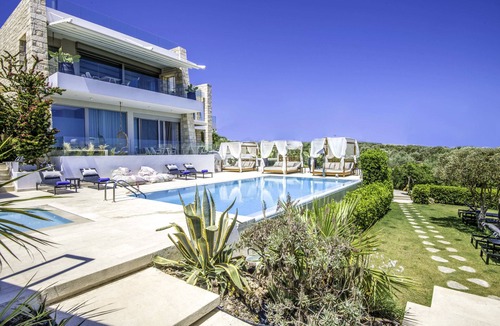 Rethymno Apartment | Deluxe Junior Suite - Made of Blue Luxury Suites Colection