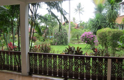 Bang Po Apartment | Deluxe, Spacious Beachside one Bedroom Apartment