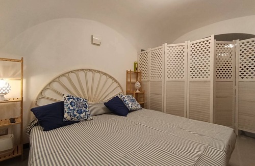 Anacapri Bed & Breakfast | Detached Capri-style house, centrally located in Anacapri, 3 bedrooms, kitchen, and patio, WiFi