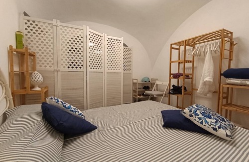 Anacapri Bed & Breakfast | Detached Capri-style house, centrally located in Anacapri, 3 bedrooms, kitchen, and patio, WiFi