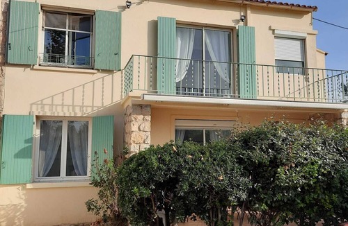 Six-Fours-les-Plages Villa | Detached, gated villa near the beach and Sanary market