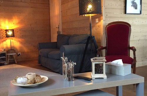 Abondance Ski Chalet | Detached, south-facing chalet close to hiking trails and lake