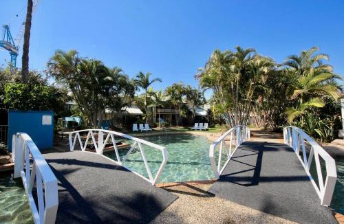 Mermaid Beach Apartment | Diamond Beach Resort, Poolside Villa #40