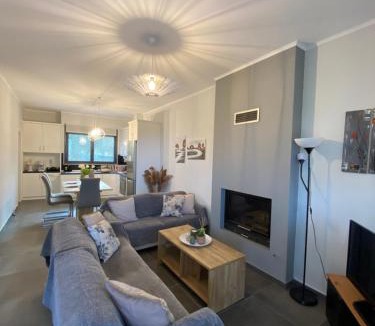 Leptokaria House | Dimis cozy villa near the sea!