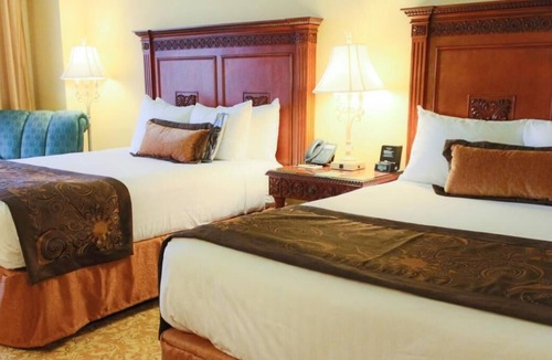 Orlando House | Disney Dream! Gorgeous, Shop at Florida Mall, Golf