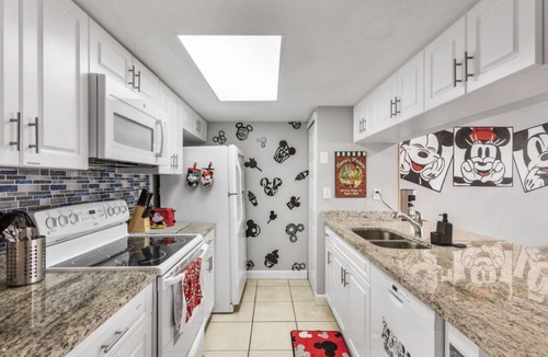 Chatham Park Condo | Disney Escape Charming 3-bedroom condo with AC, WiFi in Kissimmee pet friendly!