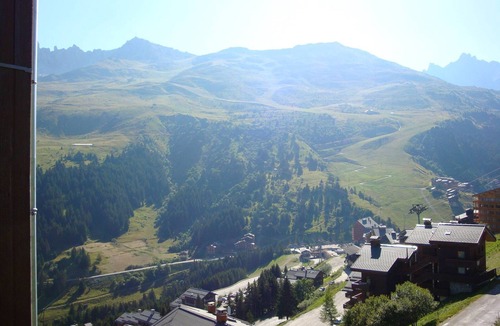 Meribel-Mottaret Apartment | Divisible studio with balcony, near slopes, pet-friendly