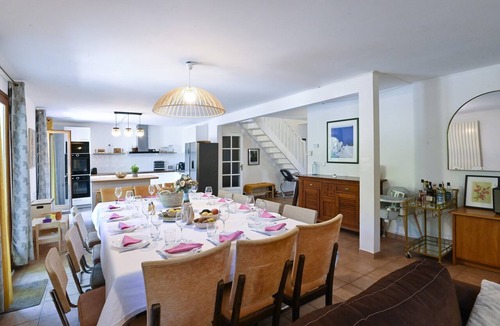 Flassans-sur-Issole Villa | Domaine de l'Issole, 4 stars - Stunning Provencal estate for 18 -24p, with pool