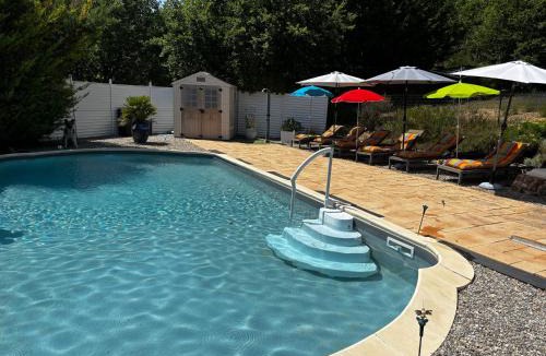 Montagnac-Montpezat Bed & Breakfast | Domaine De JI