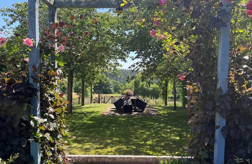 Tauves House | Domaine des Roses - Anémone Vacation Rental