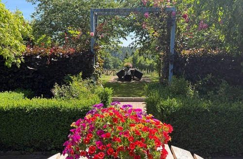 Tauves House | Domaine des Roses - Anémone Vacation Rental
