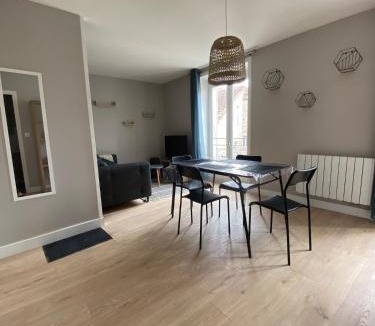 Aubenas Apartment | Domaine S&B Les studios du château