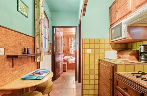 Trans-en-Provence Apartment | Domaine Saint Amour – Studio Océane: Romantic Getaway with Lake View, Pool & 2-Hectare Park