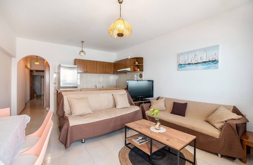 Haraki Apartment | Dorothy's Seaview Apartment with Sea View and Wi-Fi