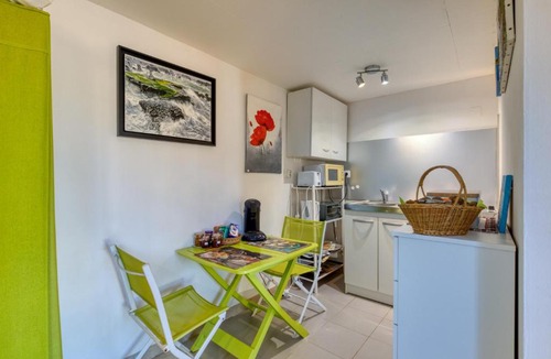 Frontignan Apartment | Douceur Méditerranéenne