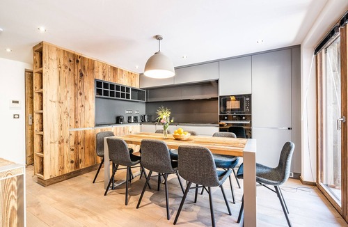 Argentiere Ski Chalet | DOUKA - Upscale chalet with sauna and hot tub