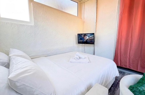 La Gare Apartment | Doux Pavillon L'Emeraude - 8 min Gare - Tramway Centre-ville