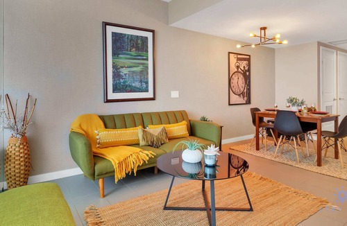 Town Square Apartment | Downtown Miami Condo Retreat|Free Parking