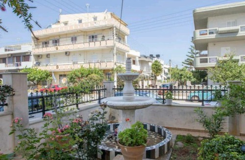 Nea Alikarnassos Apartment | Dreamy Airport's Apartment