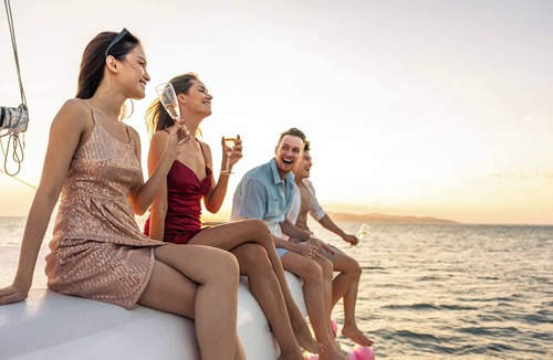 Komolac Boat Rental | Dubrovnik Delight: A Sun-Kissed Sailing Experience