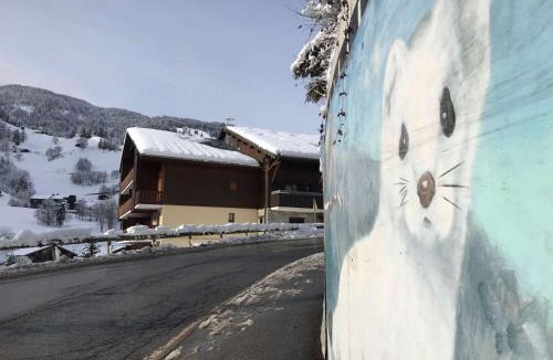 Areches Apartment | Duplex 4/5 pers., centre Arêches-Beaufort, piscine, proche commerces et pistes - FR-1-342-142