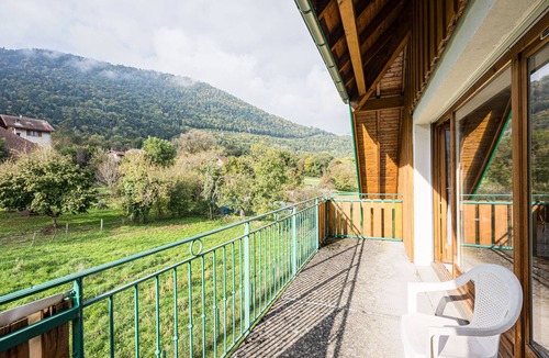 Giez Apartment | Duplex apartment, sleeps 10, nature view