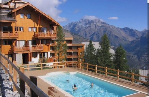 Puy-Saint-Vincent Apartment | Duplex des Ecrins T5, skiing at the foot of the slopes, hiking and nature in summer and winter