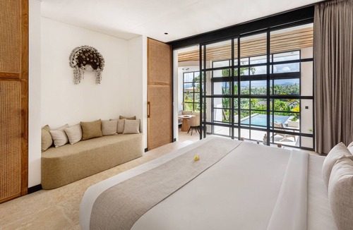 Tumbu Village Hotel | East Bali Volcano View Resort - Adults