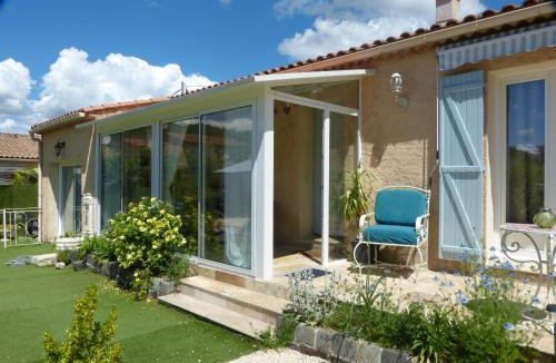 Auriol House | Eclats du Sud hébergements "les Lavandes" ou "les Romarins" meublés de tourisme classés 3 étoiles