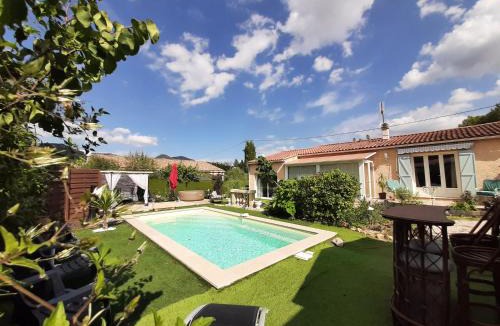 Auriol House | Eclats du Sud, villa les Cigales avec piscine, proche Cassis, meublé de tourisme 3 étoiles