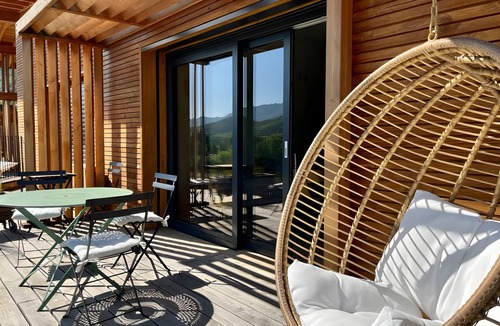 Saillans Apartment | Eco-Friendly and Contemporary Charming Cottage