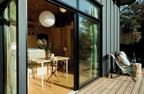 Angon Ski Chalet | Ecolodge Acmé Jacuzzi view of Lake Annecy